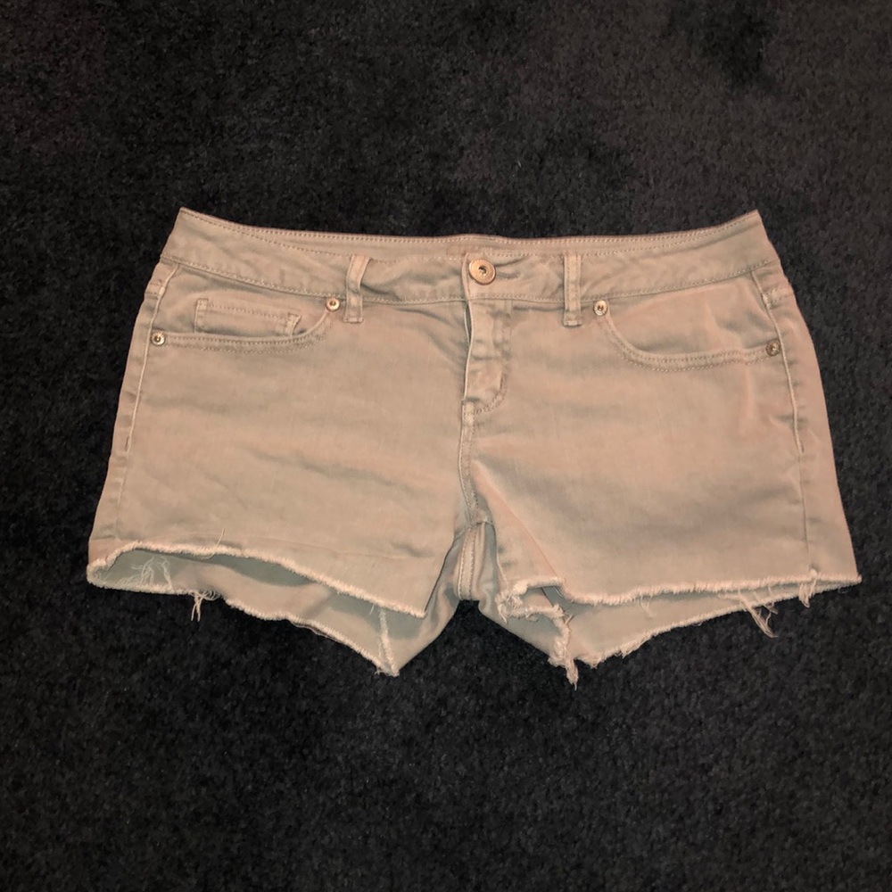 Aeropostale size 7/8 grey shorts!